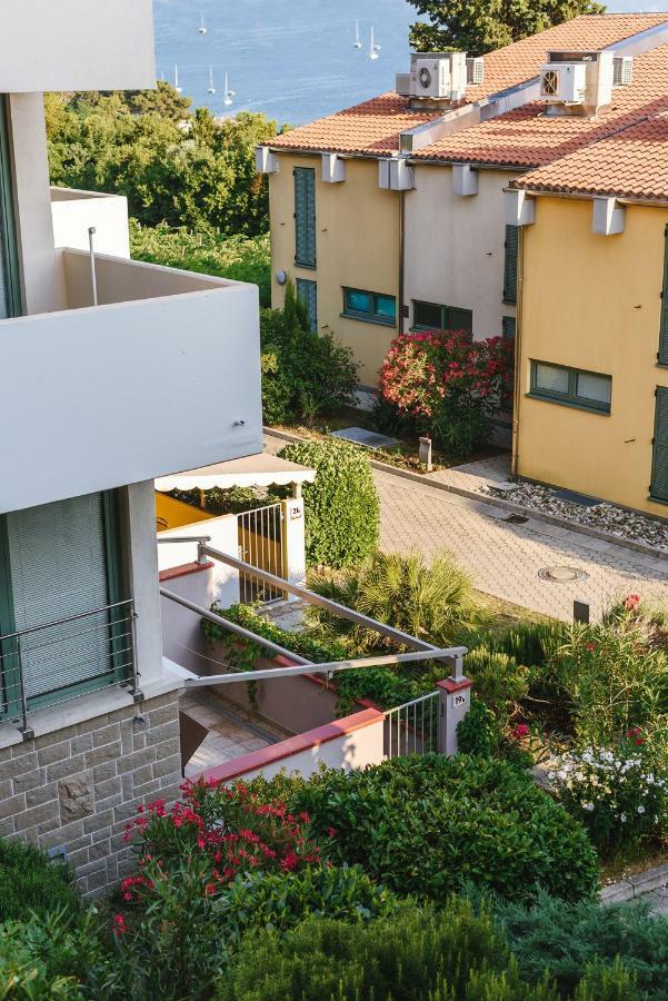 Apartma Joy - Private Beach Διαμέρισμα Ankaran Εξωτερικό φωτογραφία