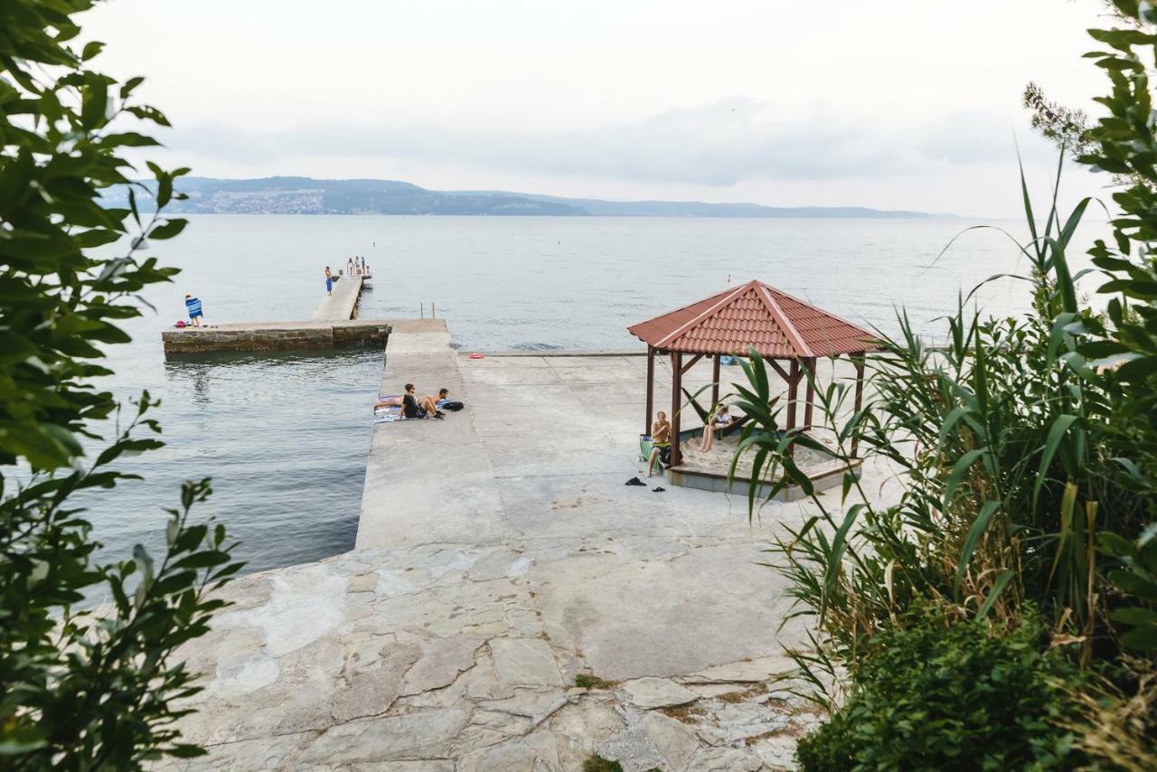 Apartma Joy - Private Beach Διαμέρισμα Ankaran Εξωτερικό φωτογραφία