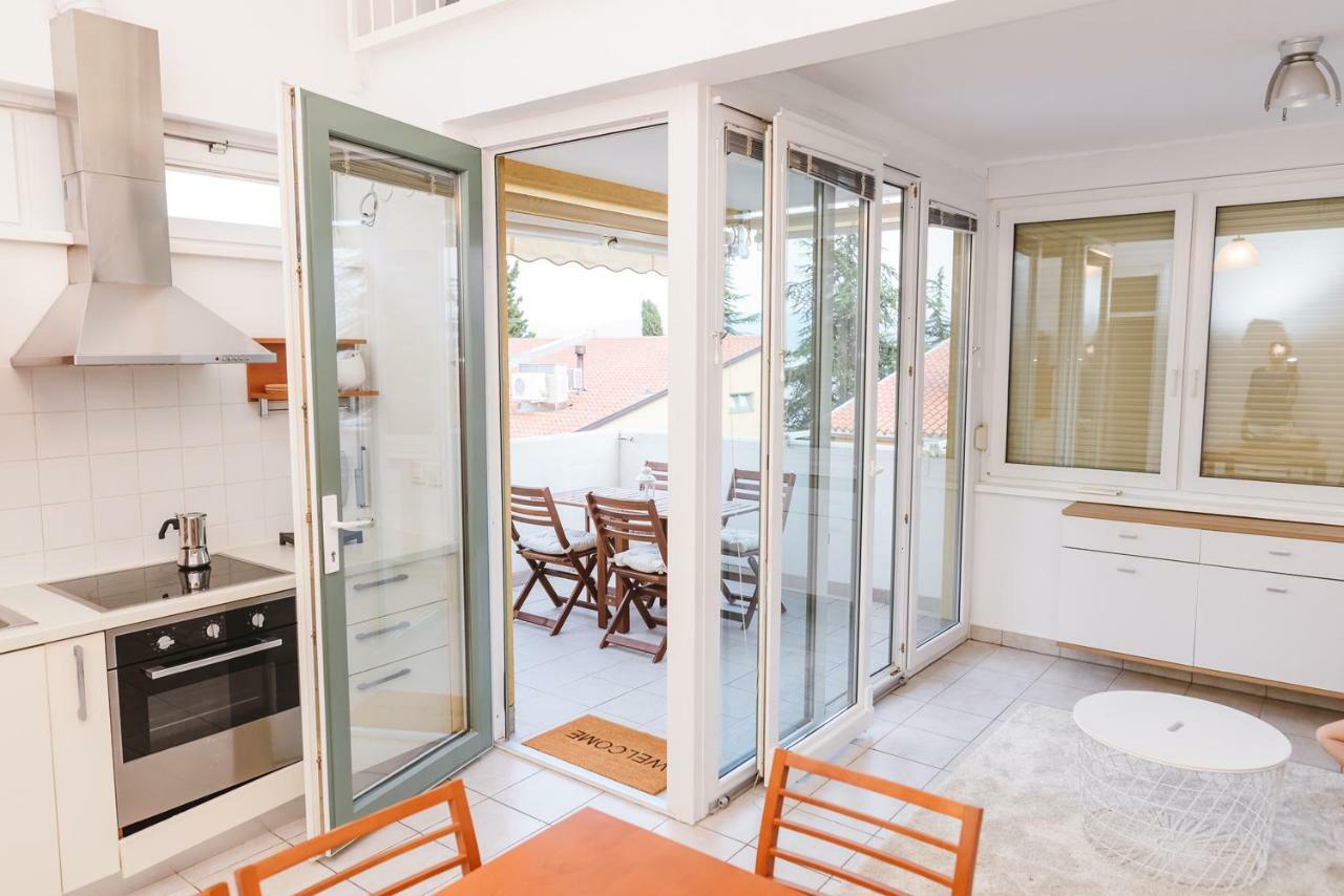 Apartma Joy - Private Beach Διαμέρισμα Ankaran Εξωτερικό φωτογραφία